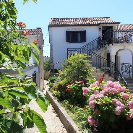Apartments Eva Malinska Dış mekan fotoğraf