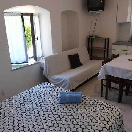 Apartments Eva Malinska Dış mekan fotoğraf