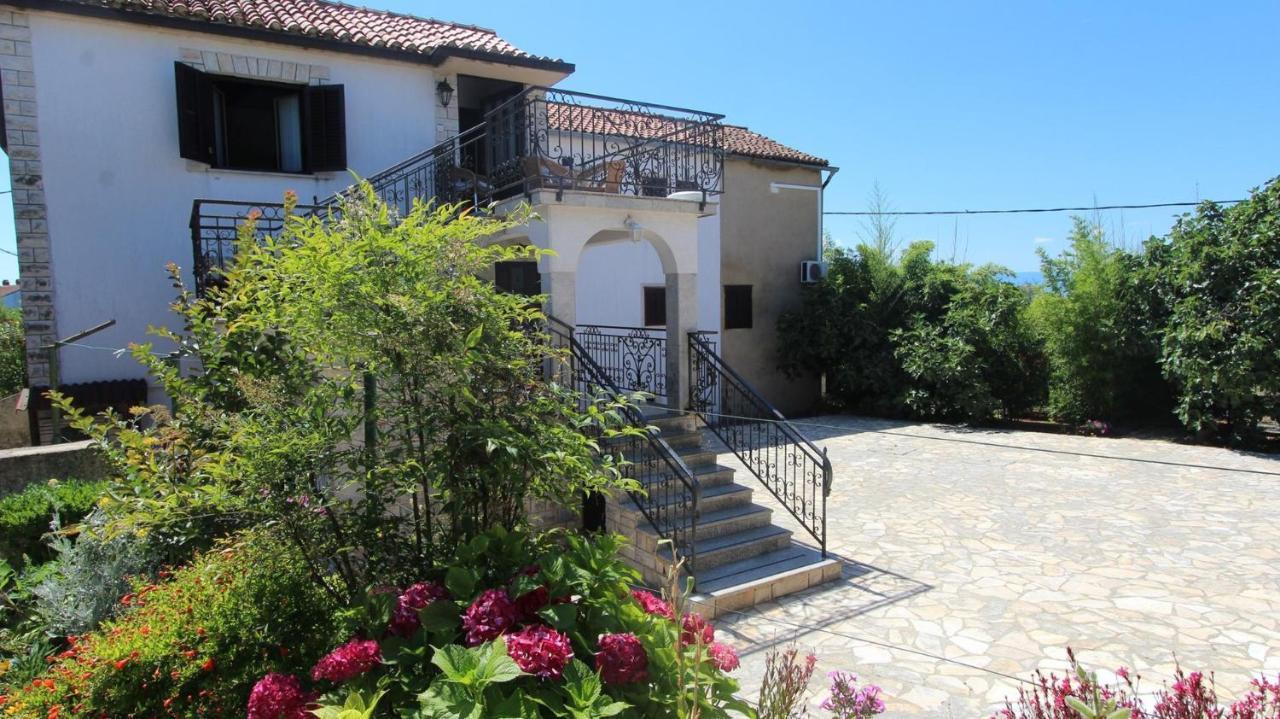 Apartments Eva Malinska Dış mekan fotoğraf