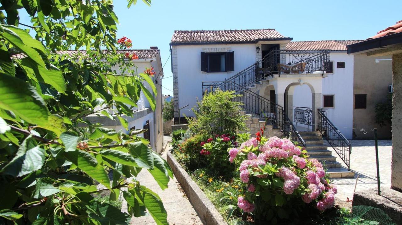 Apartments Eva Malinska Dış mekan fotoğraf