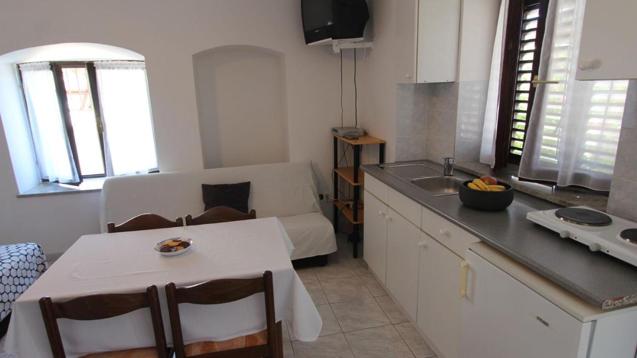 Apartments Eva Malinska Dış mekan fotoğraf